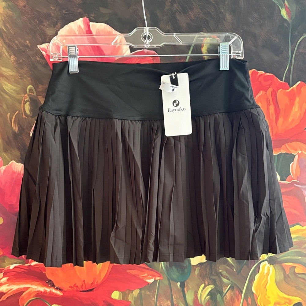 NWT Pleated Skort Zumba tennis golf Black Women's…
